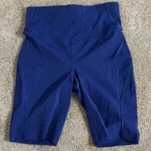 lululenmon athletic shorts